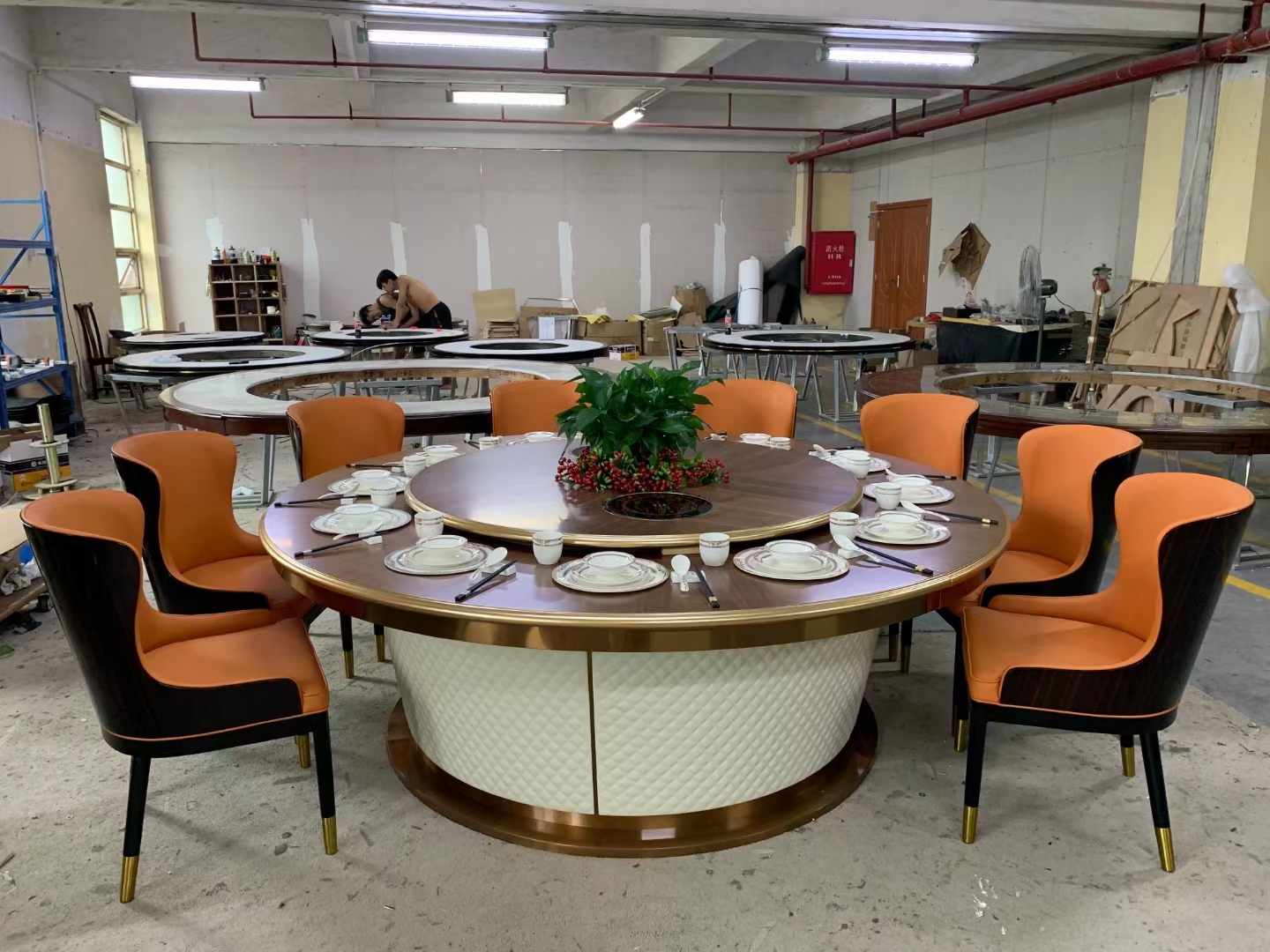 二十人电动餐桌价格	自动旋转转盘尺寸定