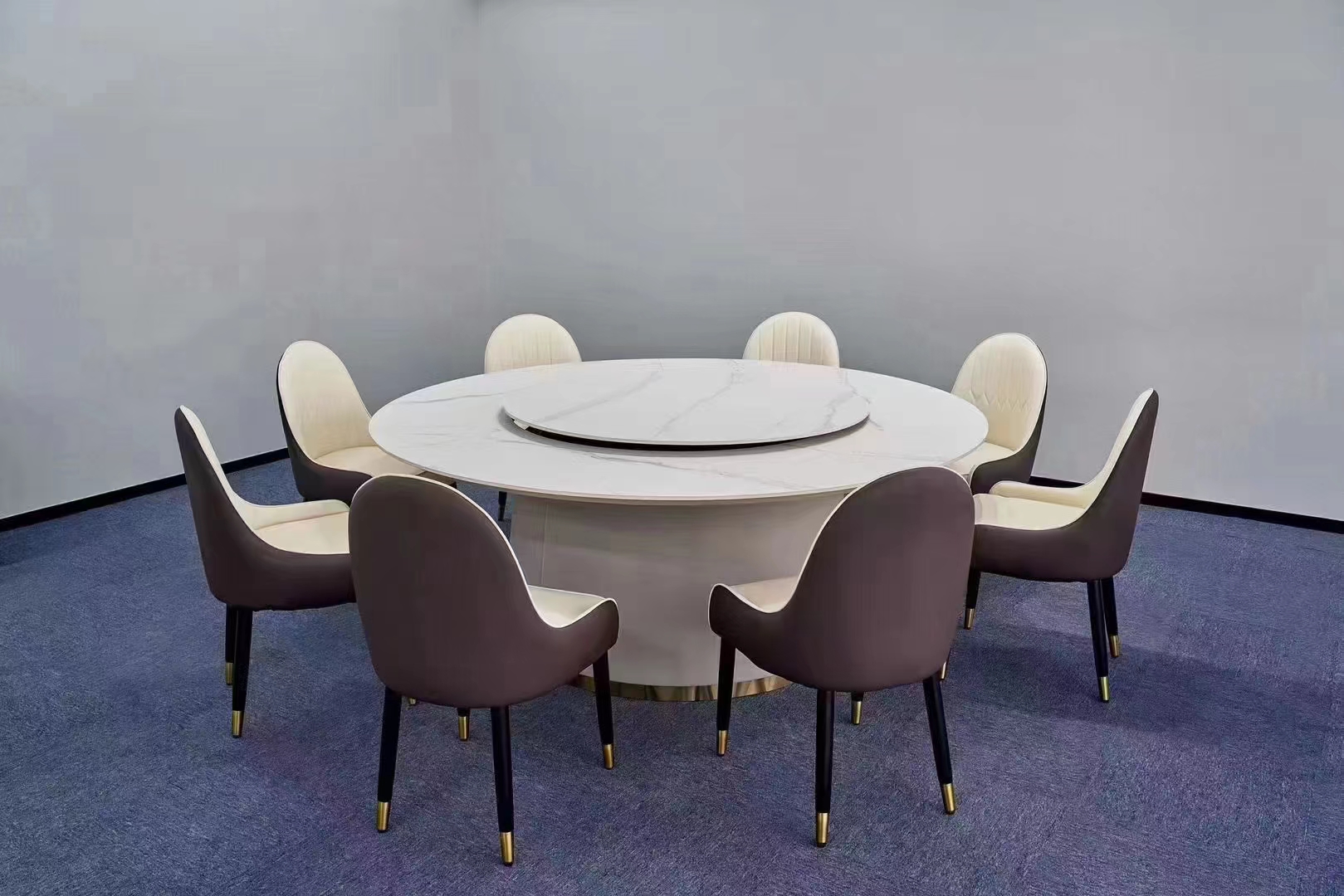 家里用美式风格电动餐桌，应该如何装饰 How to