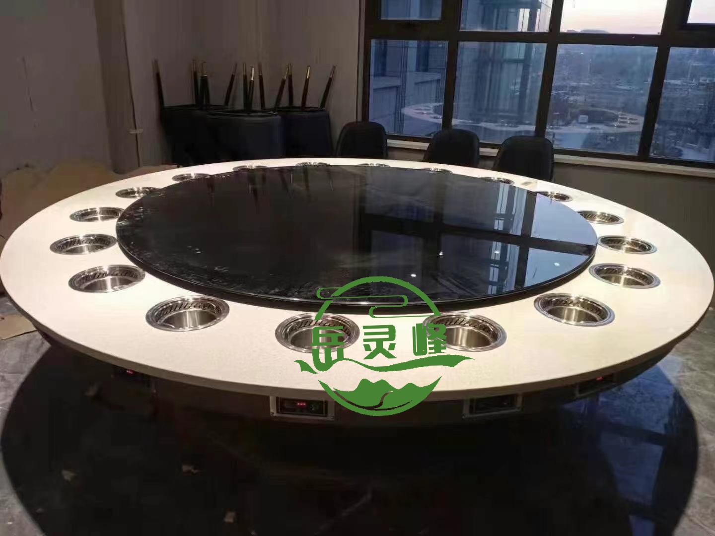 高档酒店钢琴烤漆电动餐桌圆桌为啥不发霉？