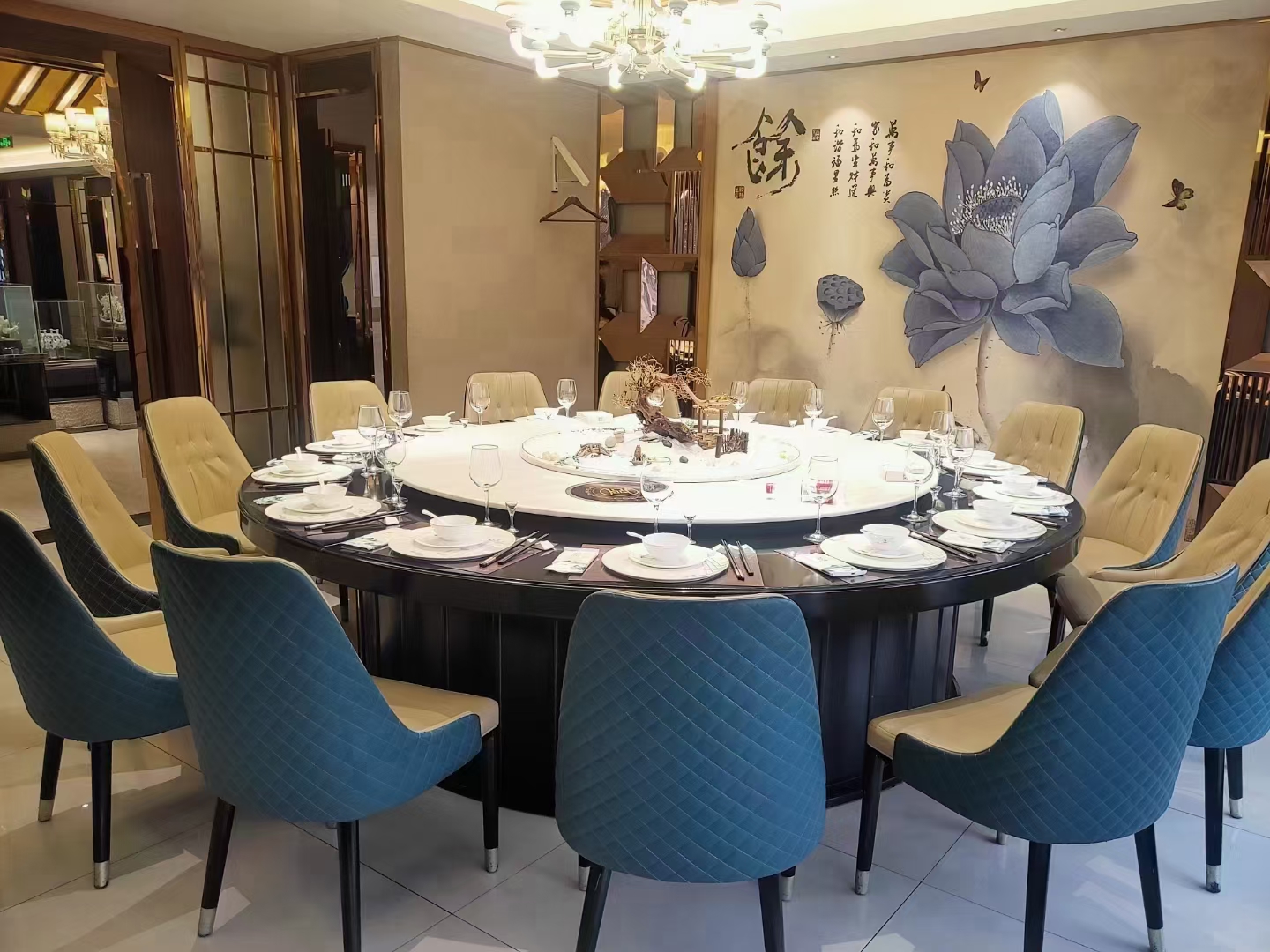 四种餐桌，你喜欢哪一款 Which of the four dining ta
