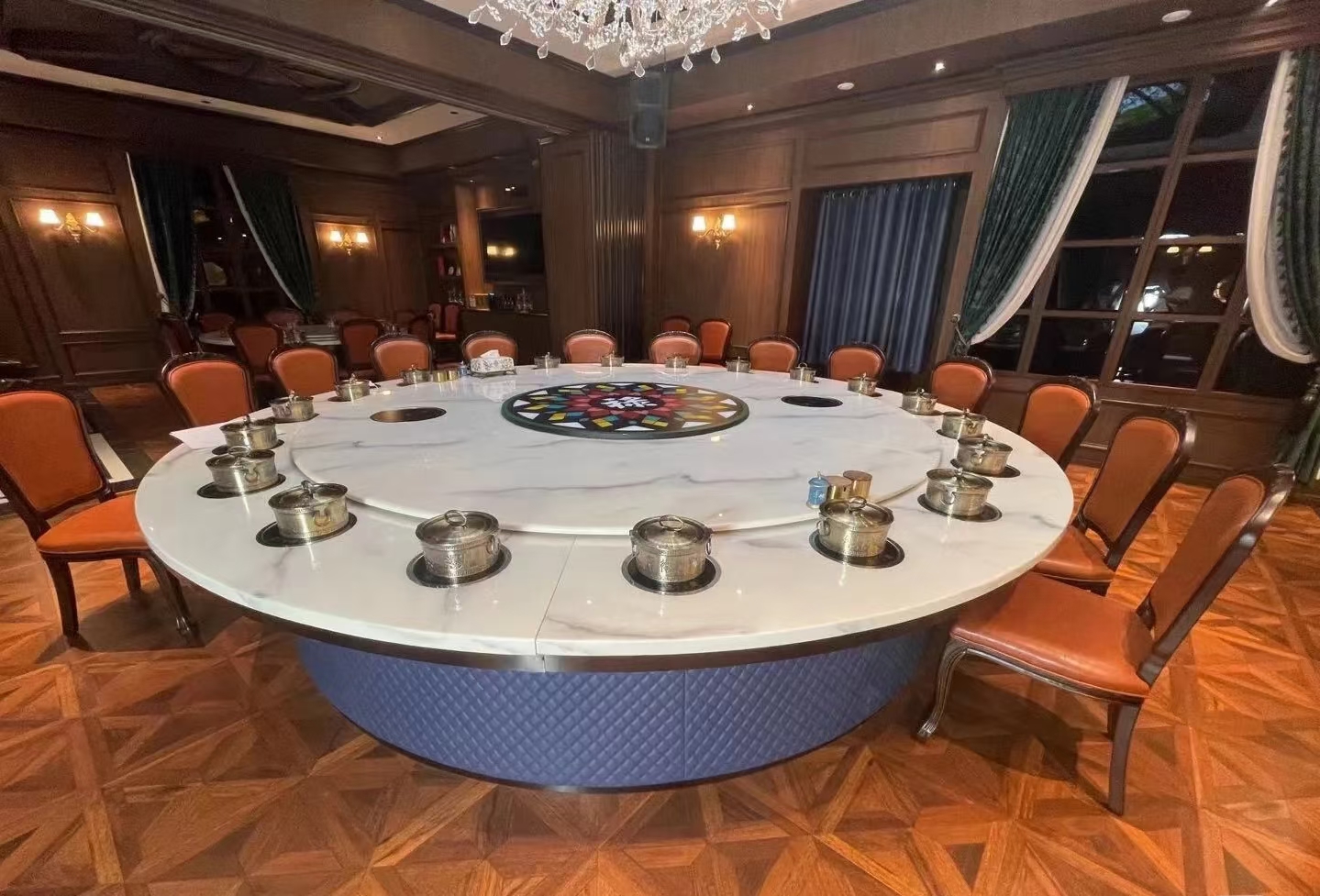 你喜欢什么风格的餐桌椅呢? What style of dining ta