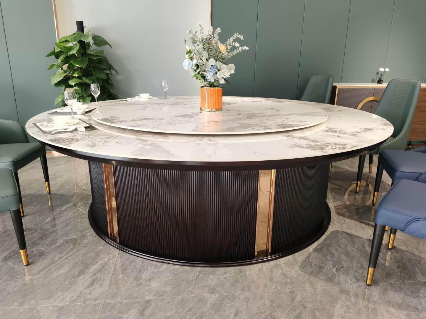 餐桌椅是什么？ What is a dining table and chair?