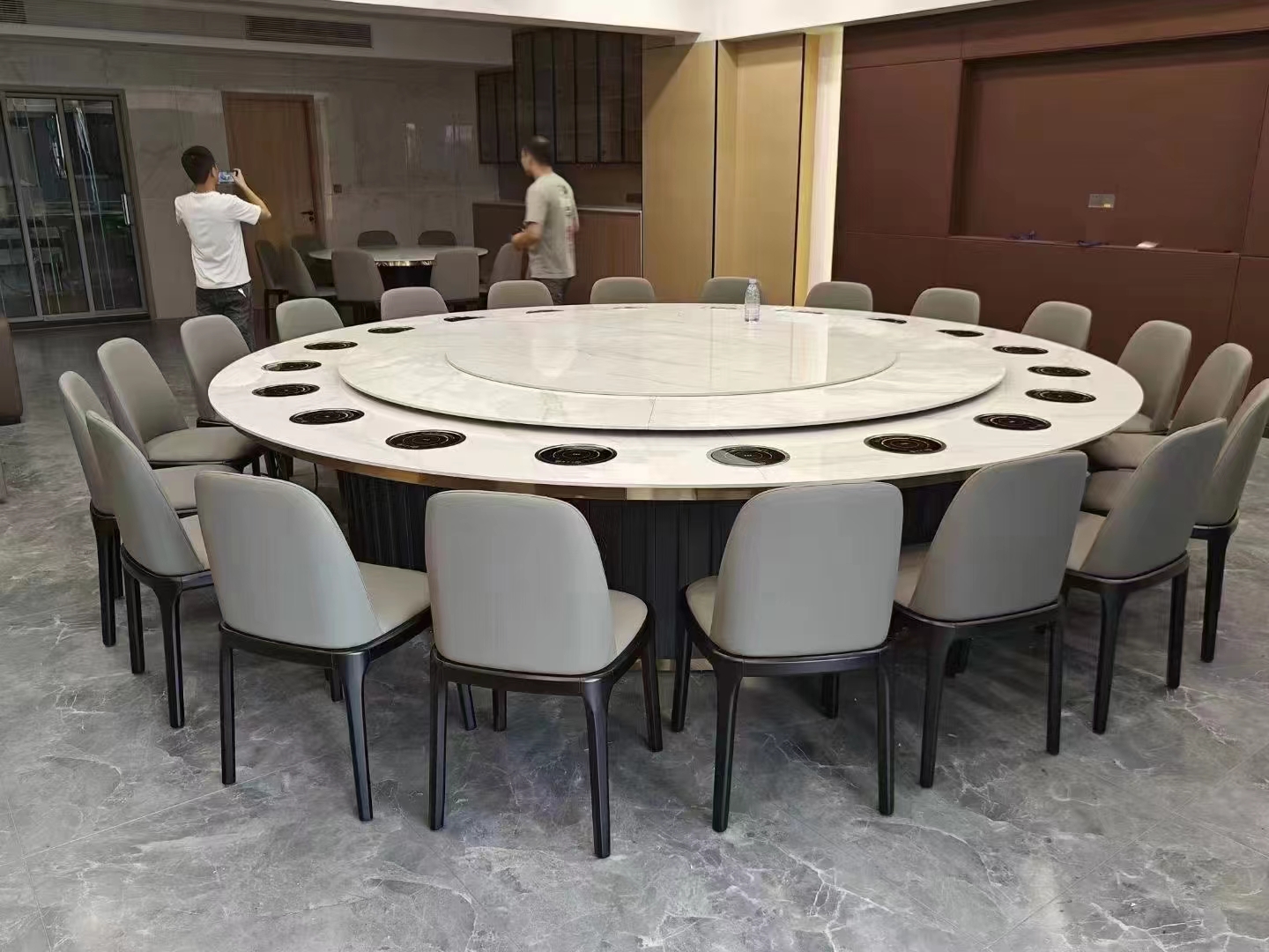 酒店新款餐桌餐椅厂家直销	电动餐桌餐椅餐边柜